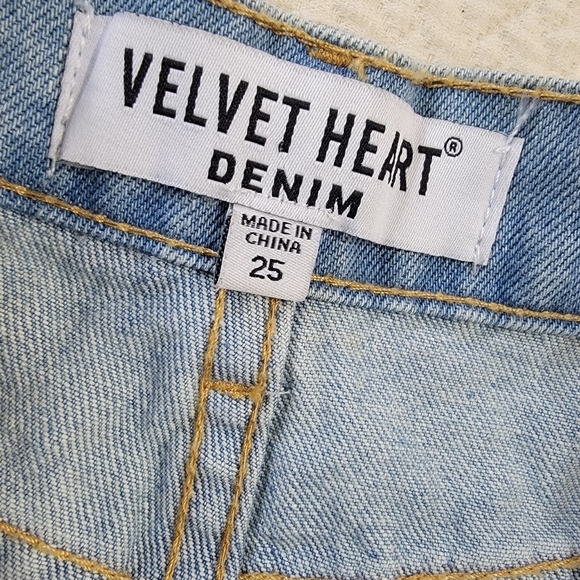 Velvet Heart Pearl Embellished Denim Skirt Distressed Frayed Hem Size 25 Boho - Picture 9 of 16